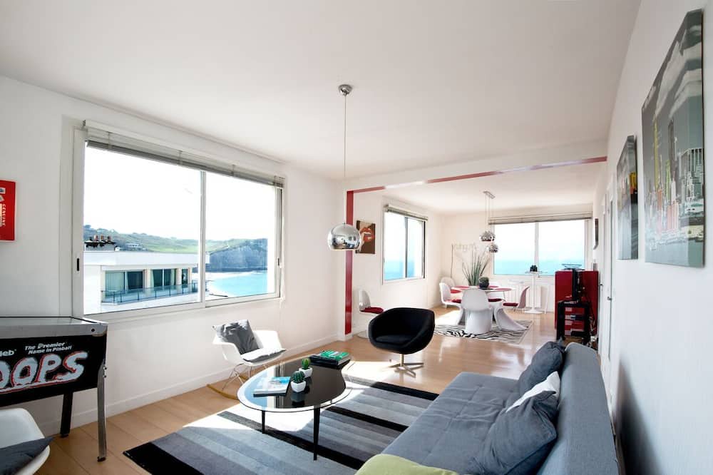 Photo of Others in Etretat