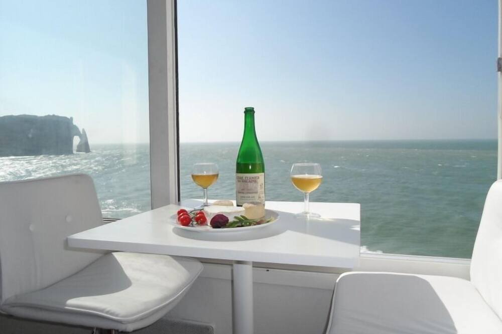 Photo of Patio Balcony in Etretat