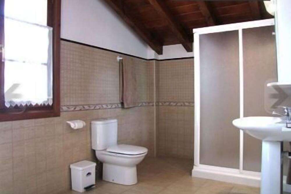 Photo of Bathroom in Errazu