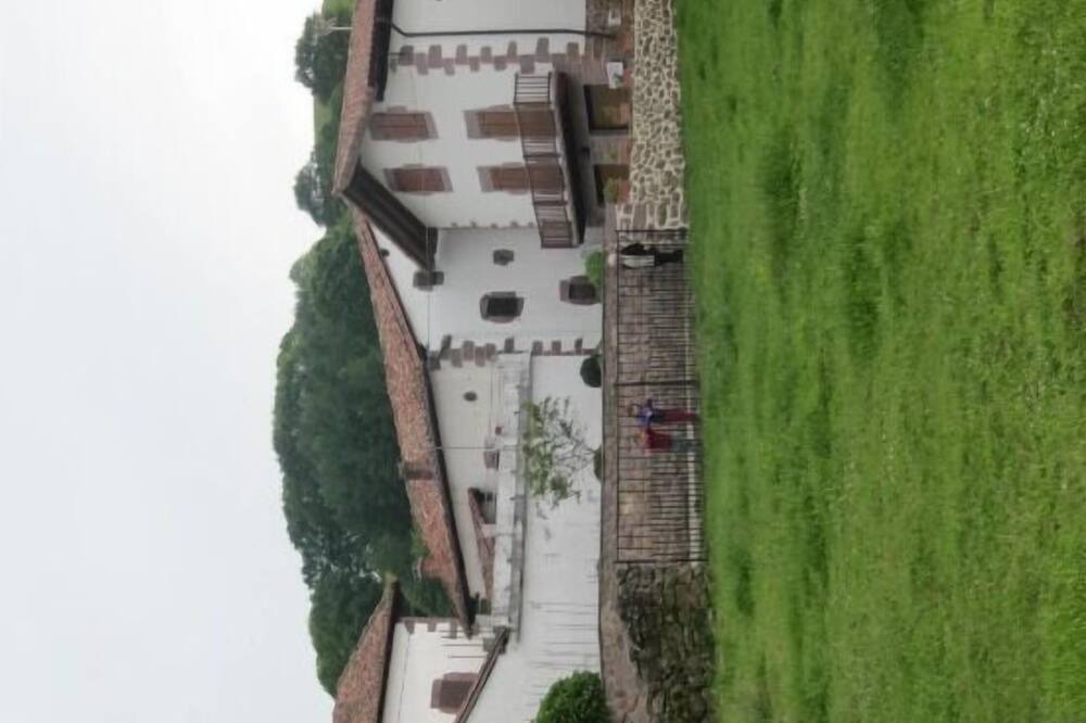 Photo of Others in Errazu