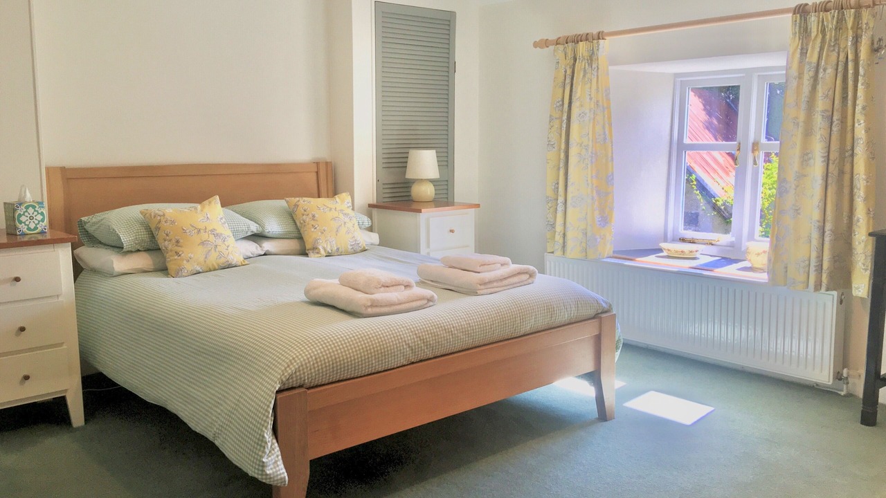 Photo of Bedroom in Trenwheal