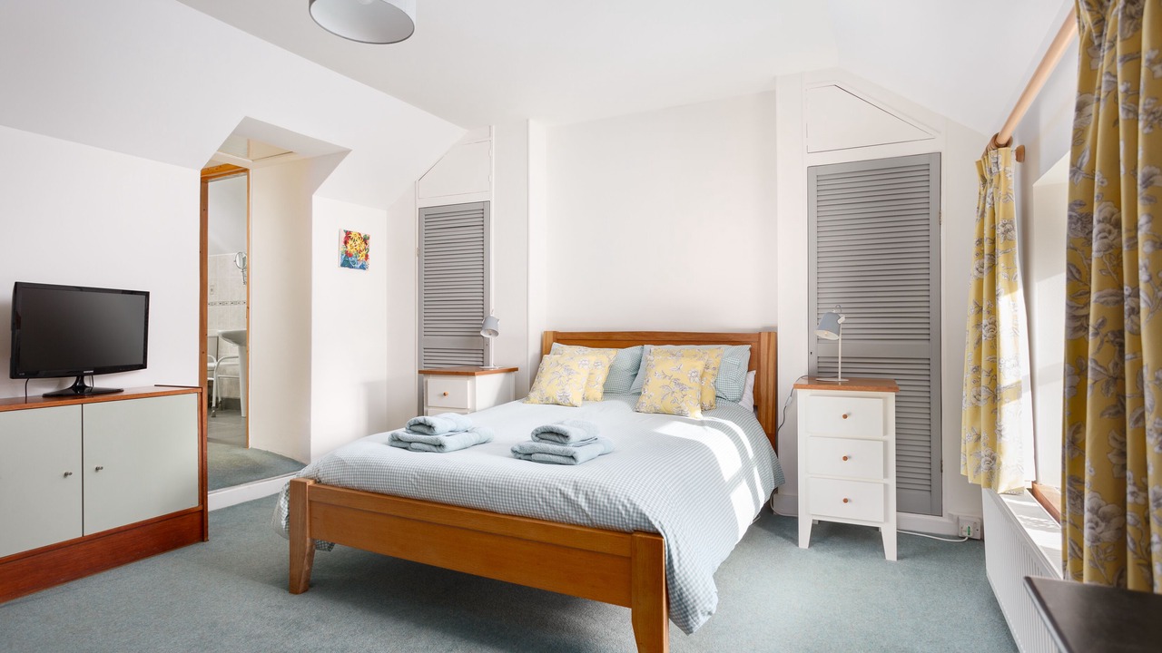 Photo of Bedroom in Trenwheal