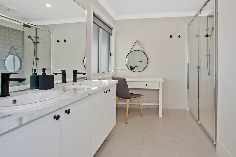 Photo of Others in Bilambil Heights