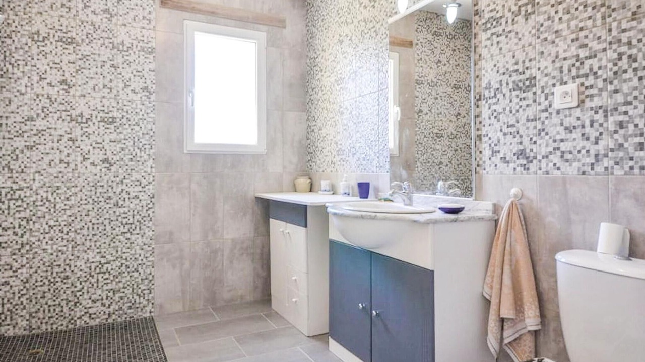 Photo of Others in Cereste