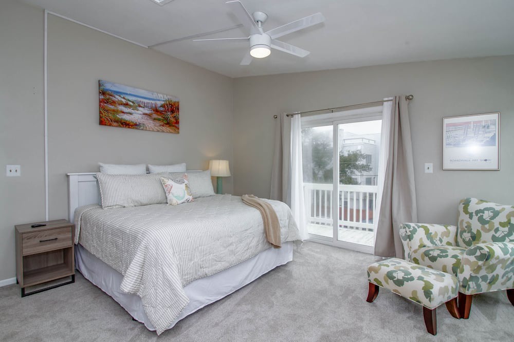 Photo of Bedroom in Chic's Beach