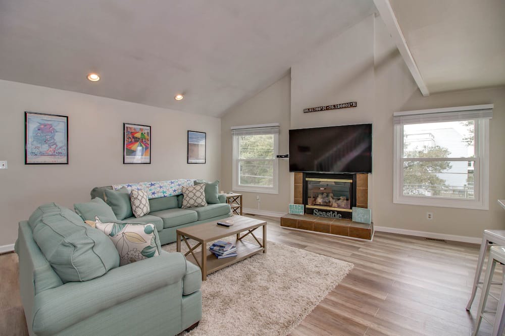 Photo of Livingroom in Chic's Beach