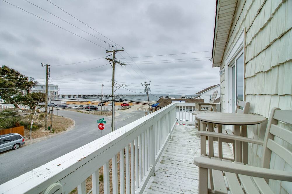 Photo of Patio Balcony in Chic's Beach