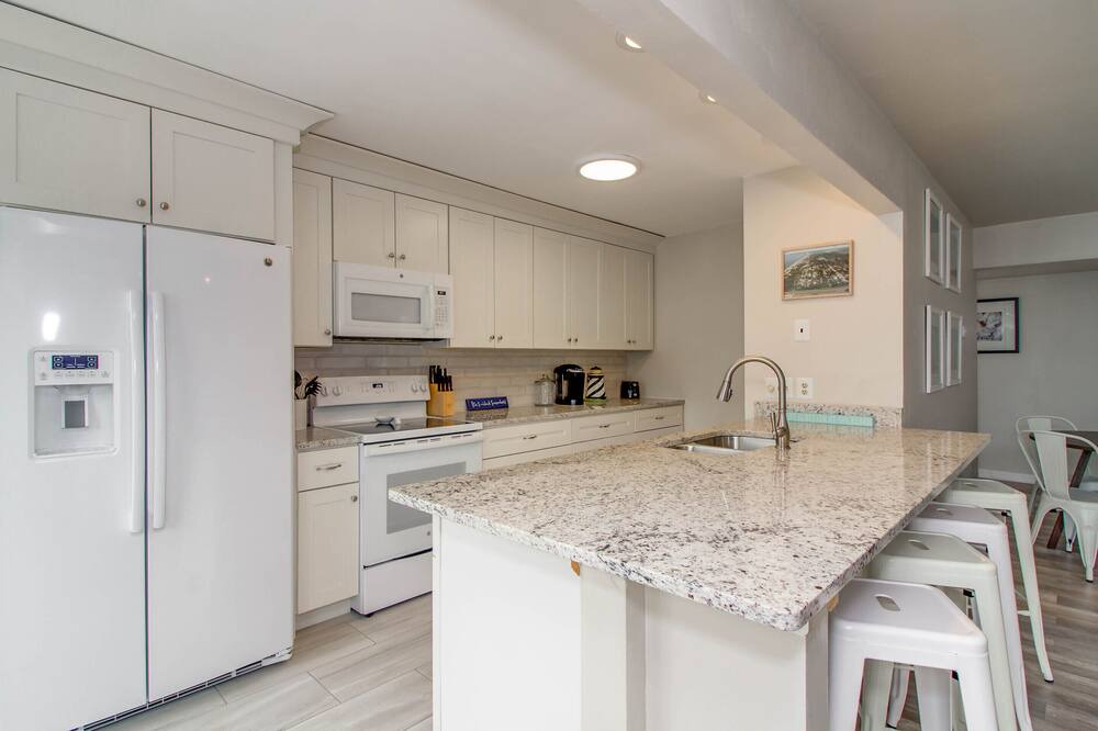 Photo of Kitchen in Chic's Beach
