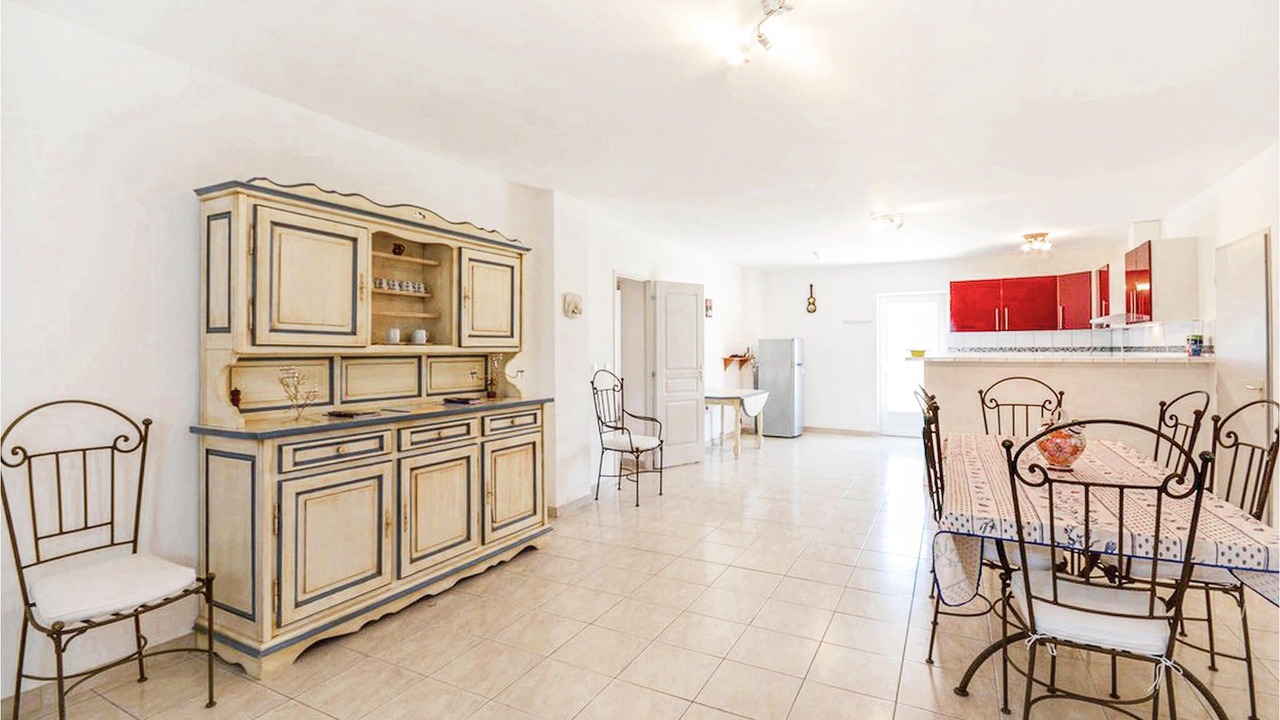 Photo of Others in Le Sambuc