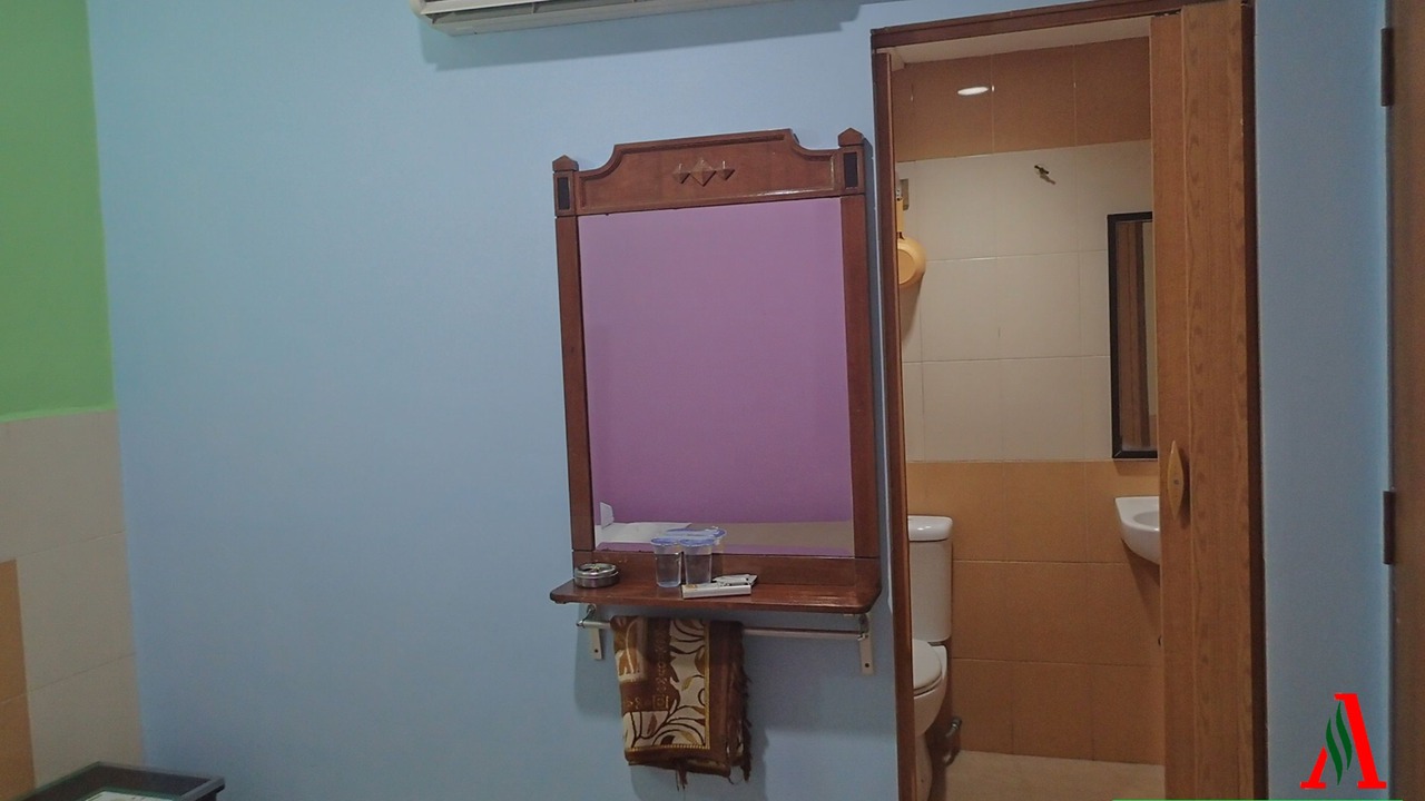 Photo of Bedroom in Tok Ebot