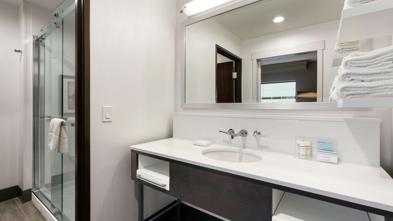 Photo of Others in Cliff - Cannon