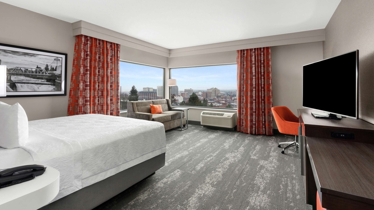 Photo of Others in Cliff - Cannon