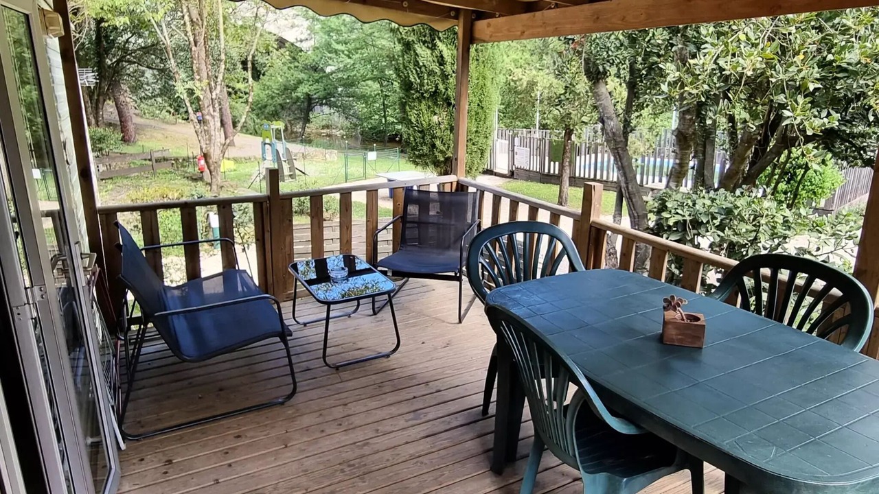 Photo of Outdoor in Saint-Jean-de-Valeriscle