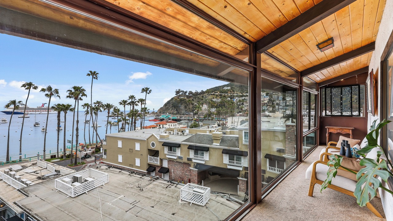Photo of Bedroom in Avalon