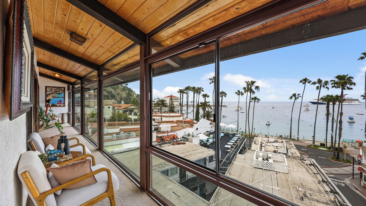 Photo of Bedroom in Avalon