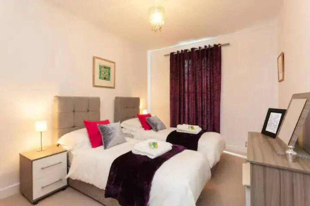 Photo of Bedroom in Redhill