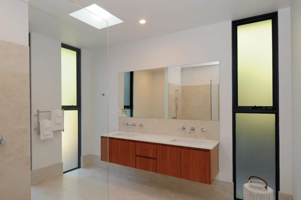Photo of Bathroom in Wattamolla