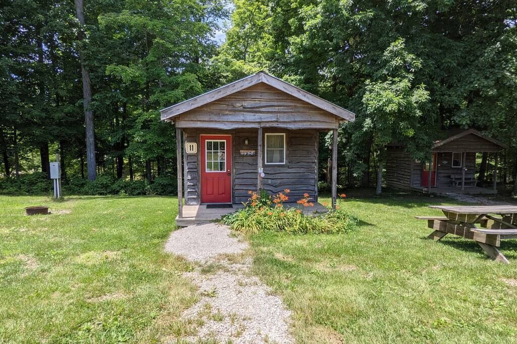 Photo of Buildings in Helmsburg