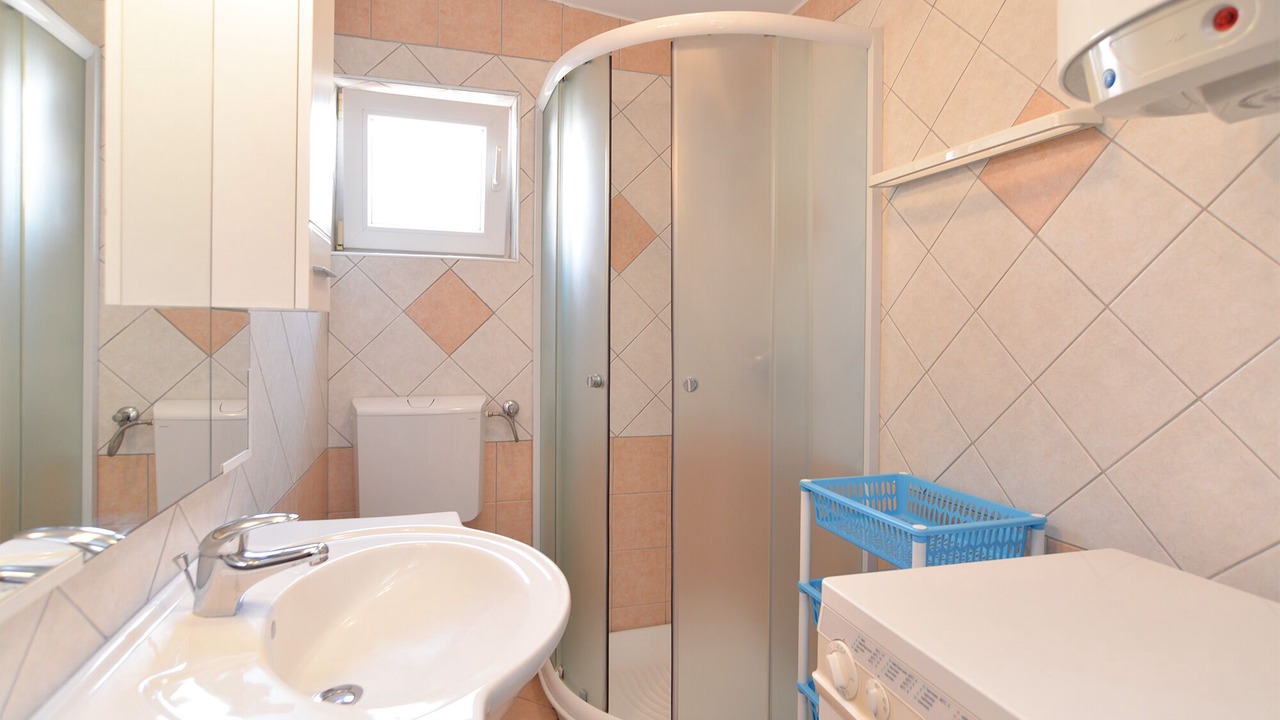 Photo of Bathroom in Skatari