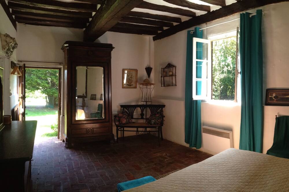 Photo of Bedroom in Saint-Philbert-sur-Risle