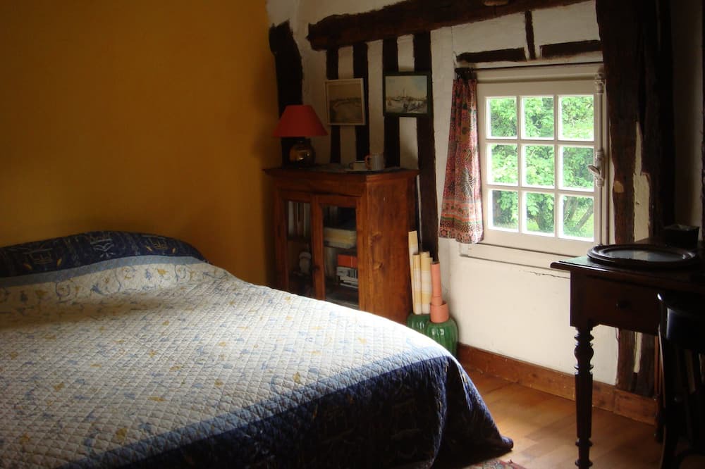 Photo of Bedroom in Saint-Philbert-sur-Risle