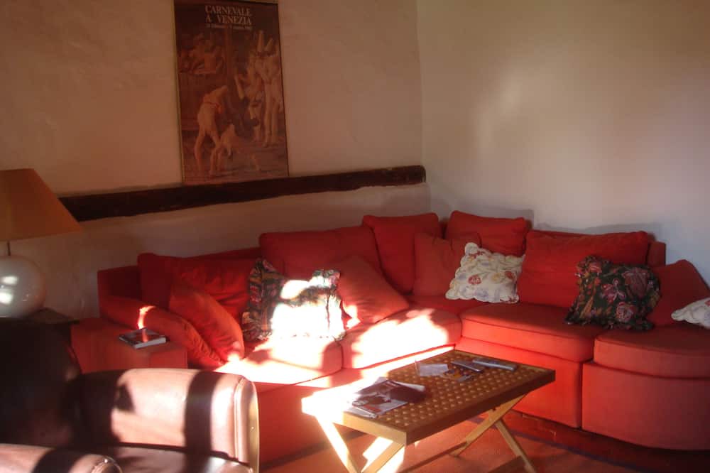 Photo of Livingroom in Saint-Philbert-sur-Risle
