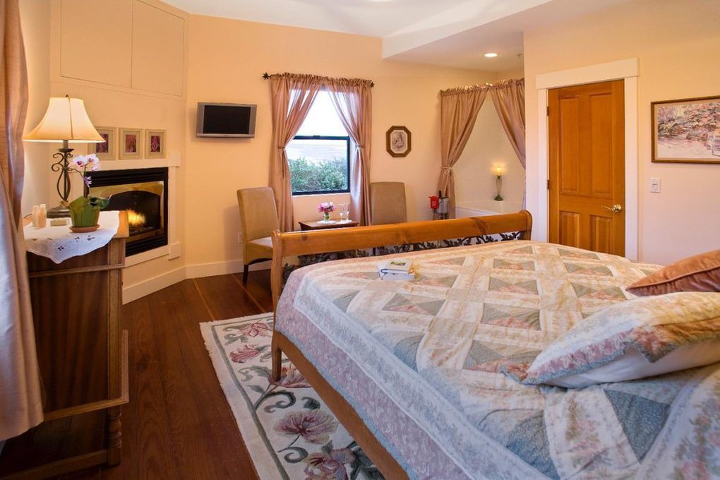 Photo of Bedroom in La Selva Beach