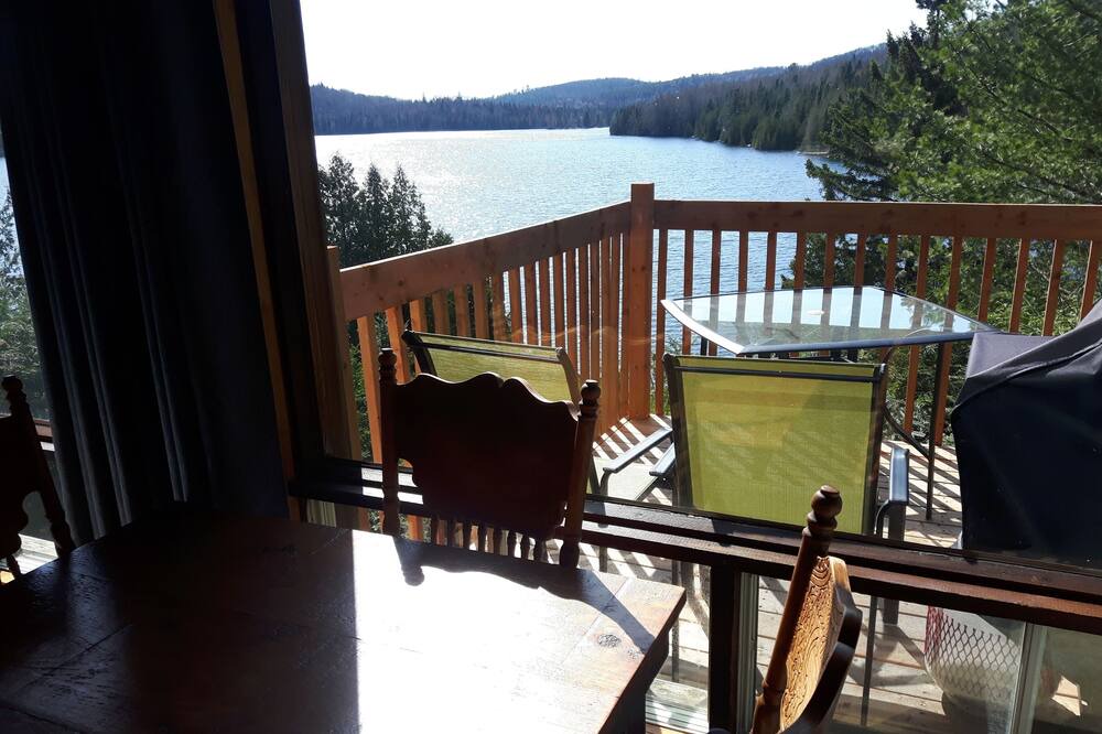 Photo of Patio Balcony in Sainte-Lucie-des-Laurentides