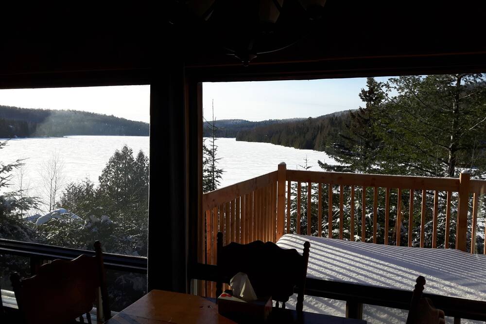 Photo of Patio Balcony in Sainte-Lucie-des-Laurentides