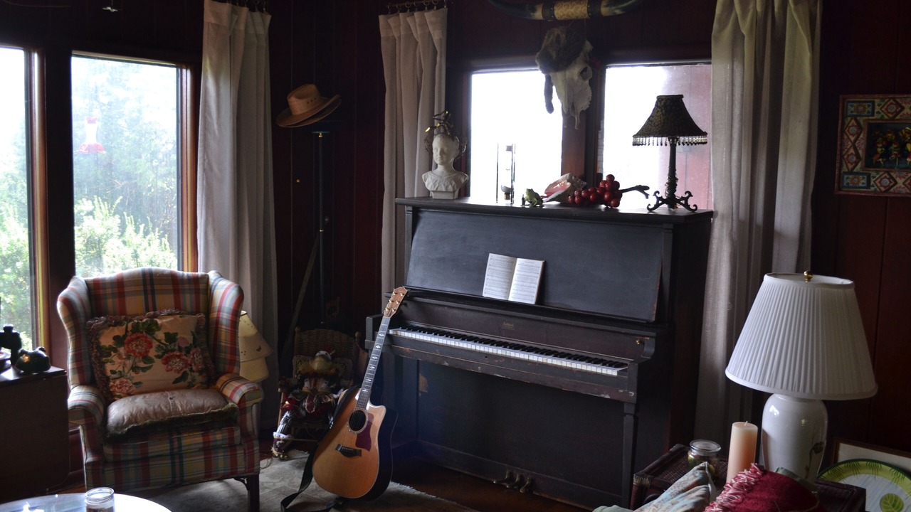 Photo of Livingroom in Louisville