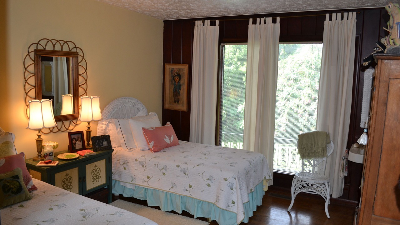 Photo of Bedroom in Louisville