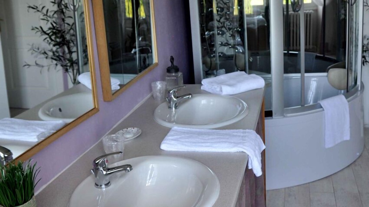 Photo of Bathroom in Roanne