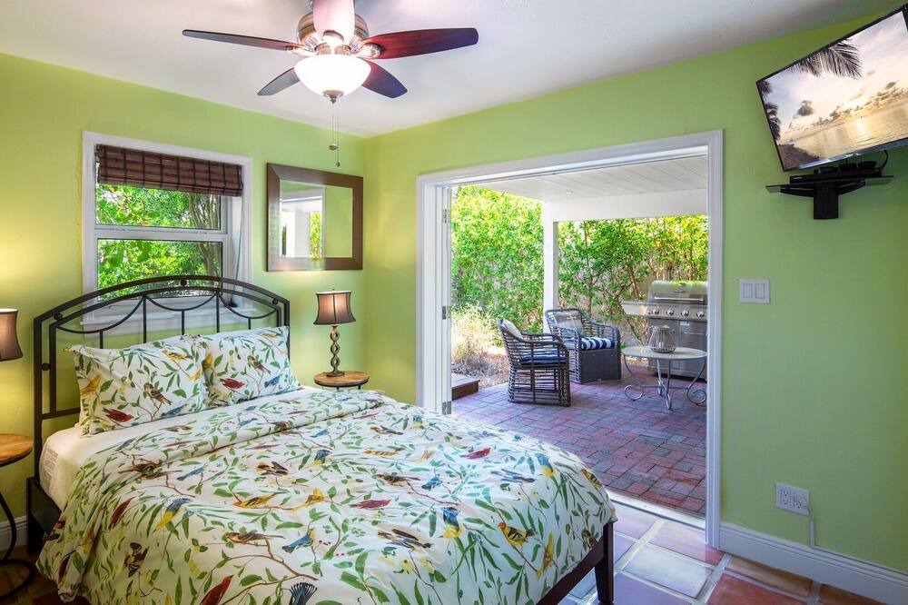 Photo of Bedroom in Midtown