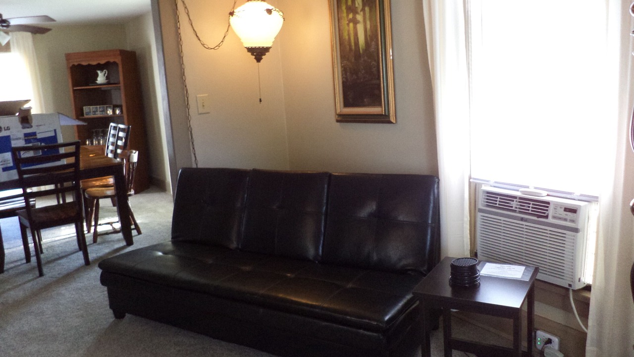 Photo of Livingroom in Conneaut