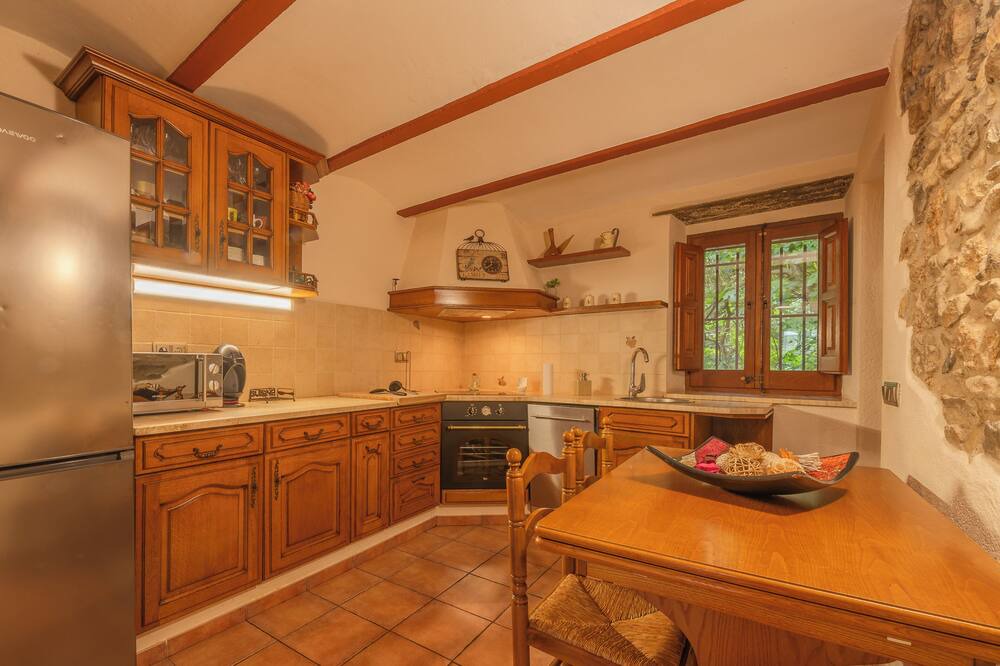 Photo of Kitchen in Sant Esteve de Llemena