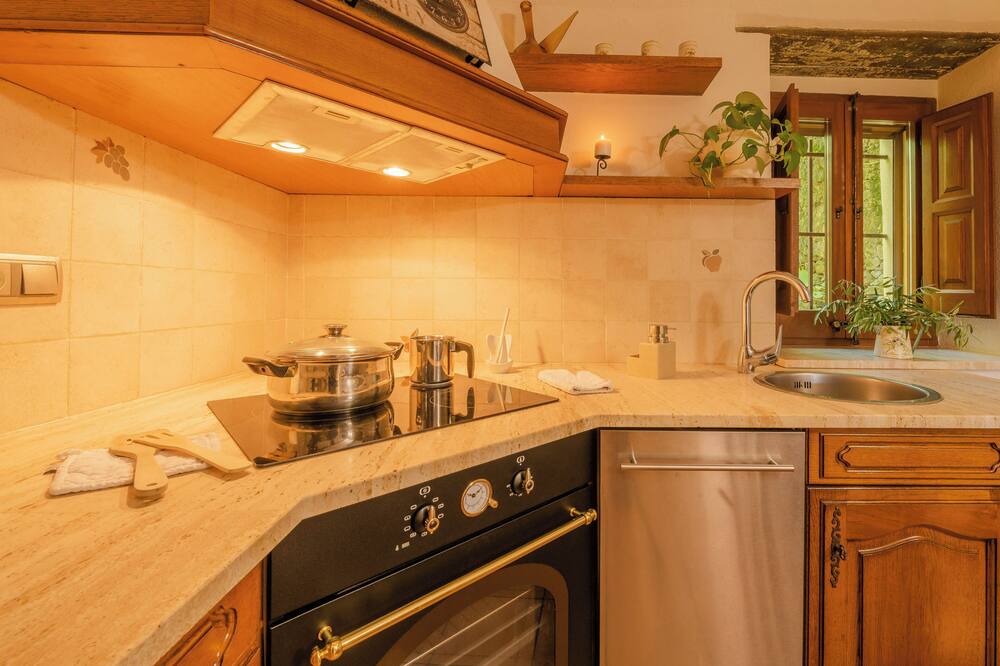 Photo of Kitchen in Sant Esteve de Llemena