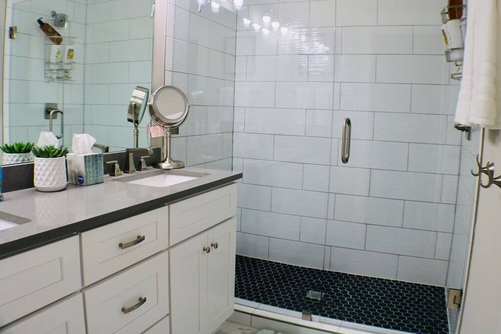 Photo of Bathroom in Woodbine