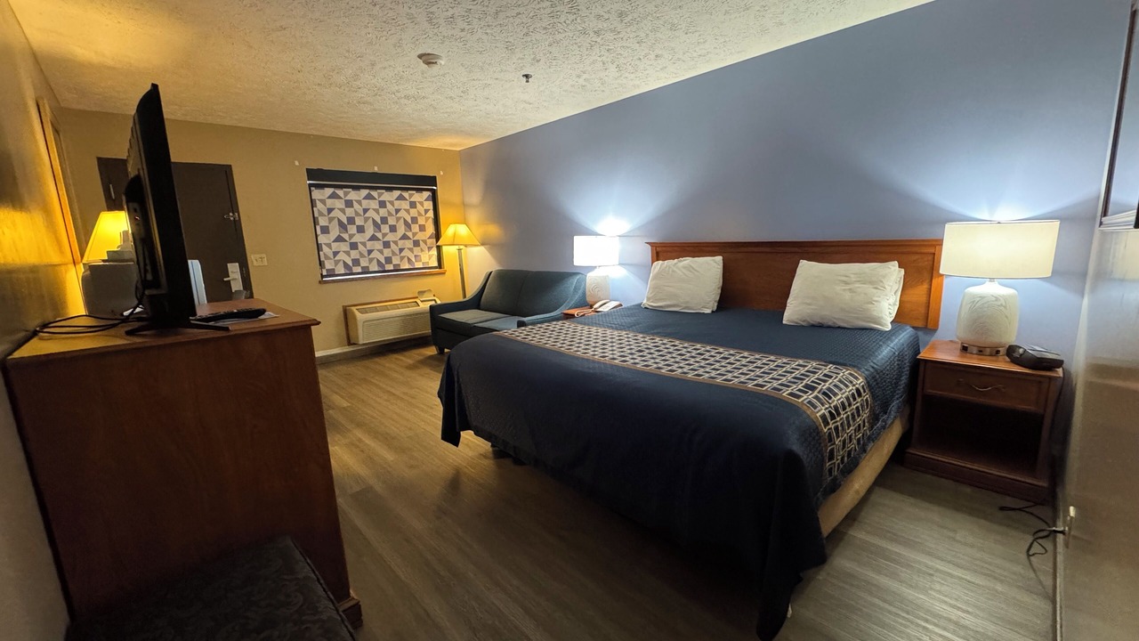 Photo of Bedroom in Central City