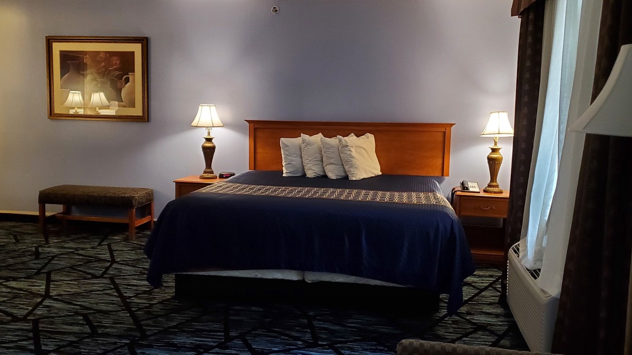 Photo of Bedroom in Central City