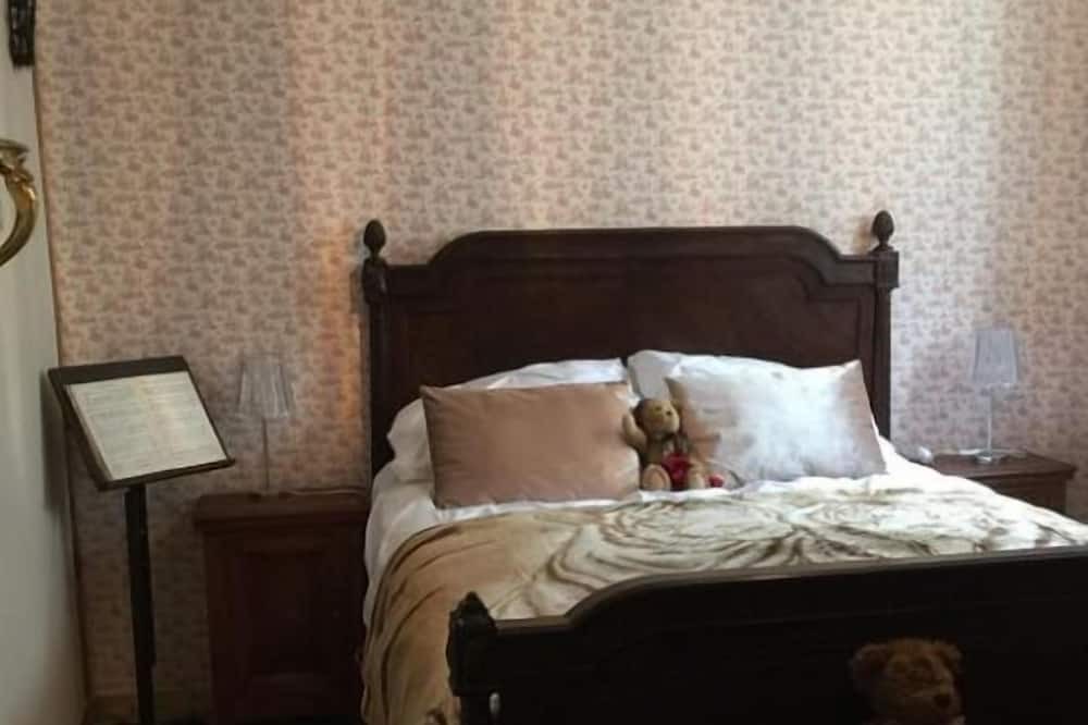 Photo of Bedroom in Corlay