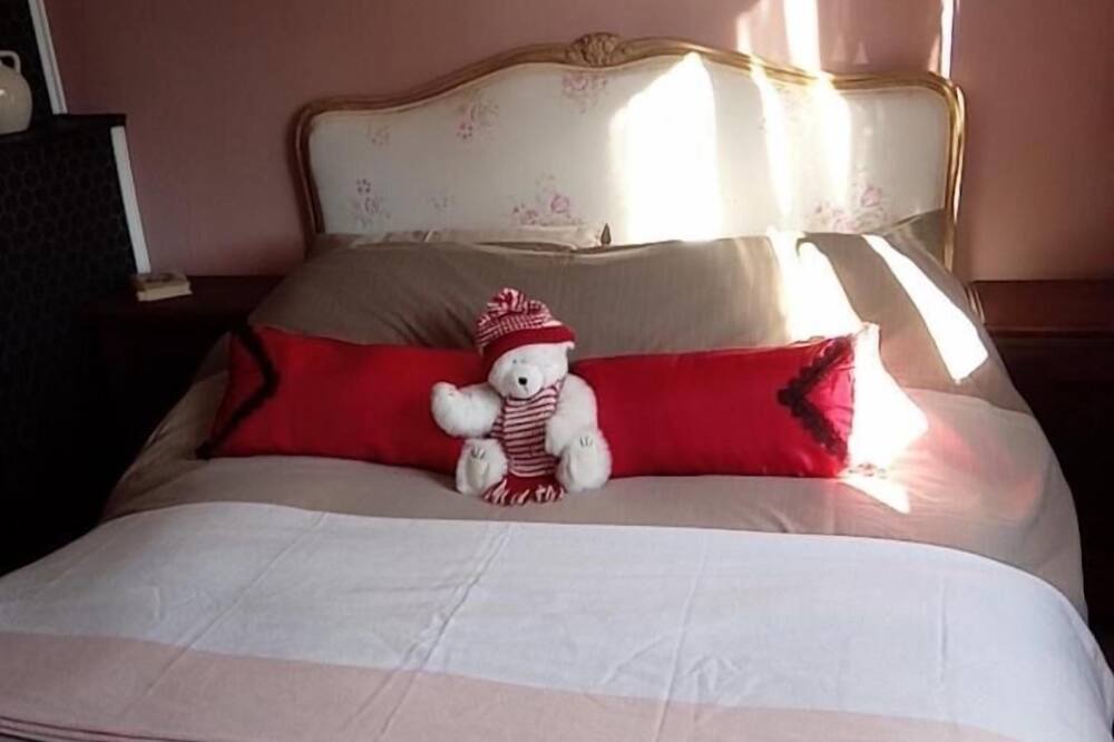 Photo of Bedroom in Corlay