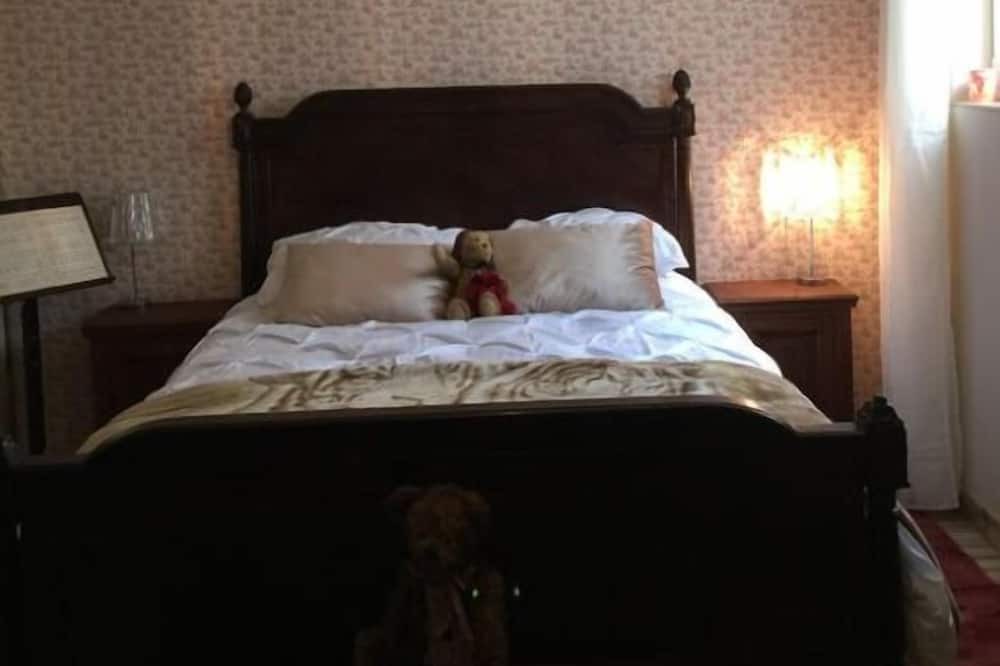 Photo of Bedroom in Corlay