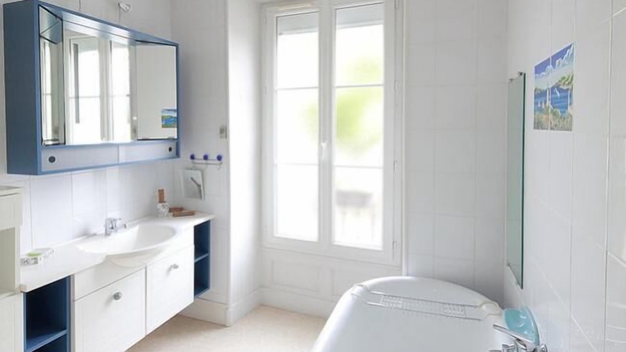 Photo of Bathroom in Latille