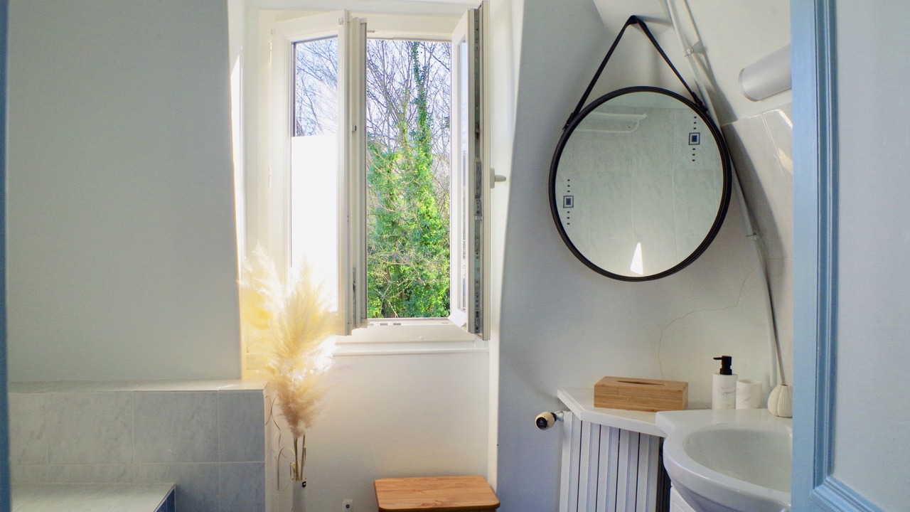 Photo of Bedroom in Asnieres-sur-Oise