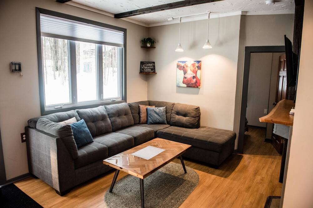 Photo of Livingroom in Goshen