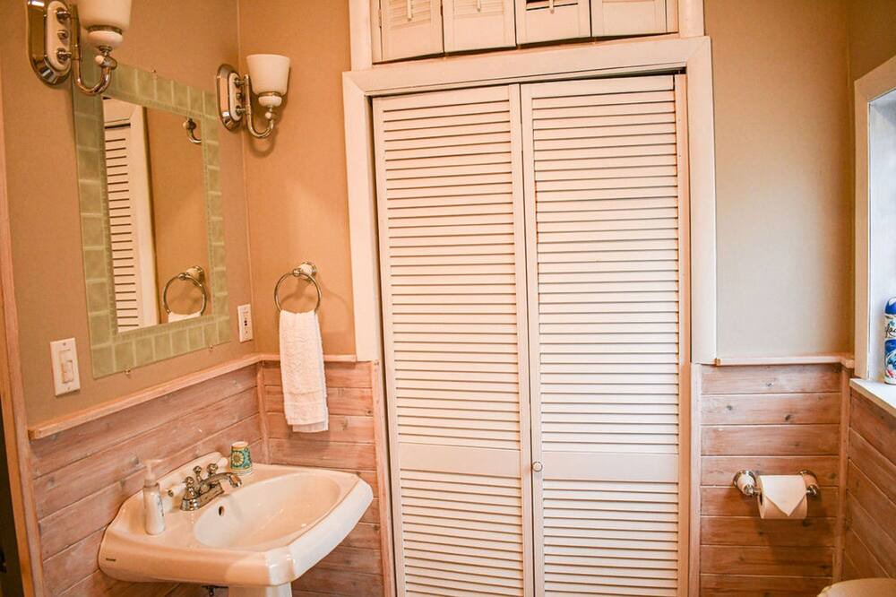 Photo of Bathroom in Goshen