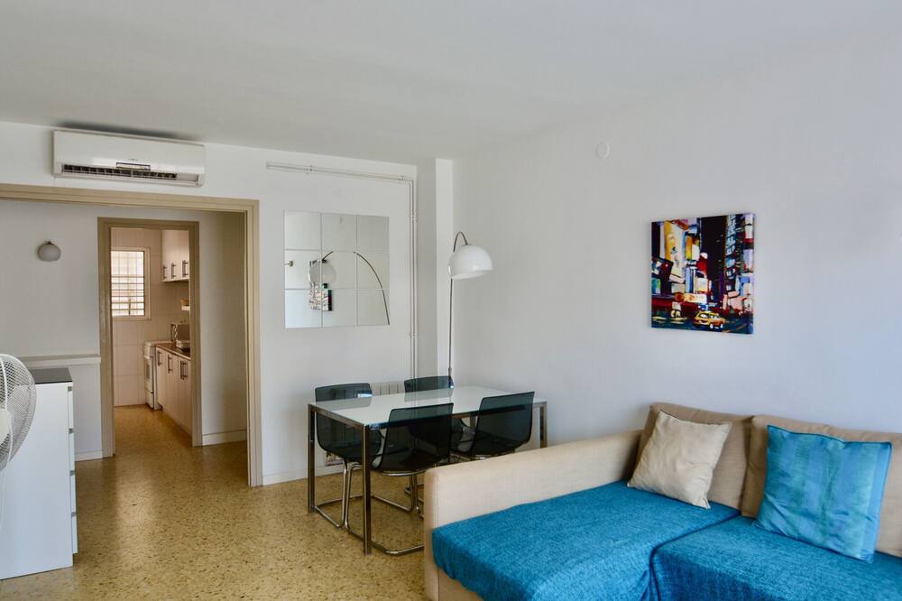 Photo of Livingroom in Passeig Maritim