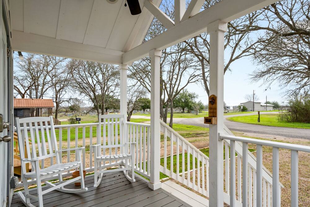 Photo of Patio Balcony in Staples