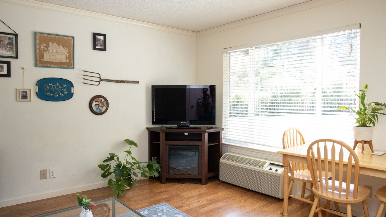 Photo of Others in Occidental