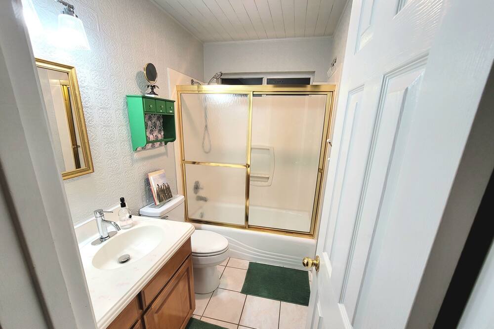 Photo of Bathroom in Woodway